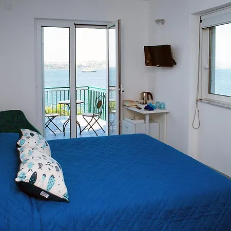 Punta Lingua Relais- 1 Sunrise Terrace Bed & Breakfast