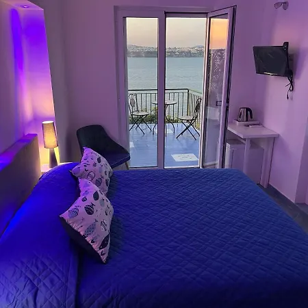 Punta Lingua Relais- 1 Sunrise Terrace * Procida