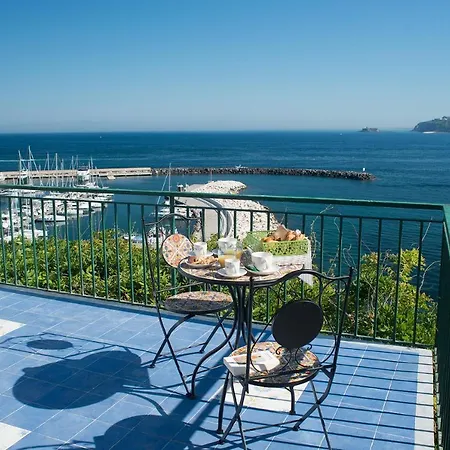 Punta Lingua Relais- 1 Sunrise Terrace Procida
